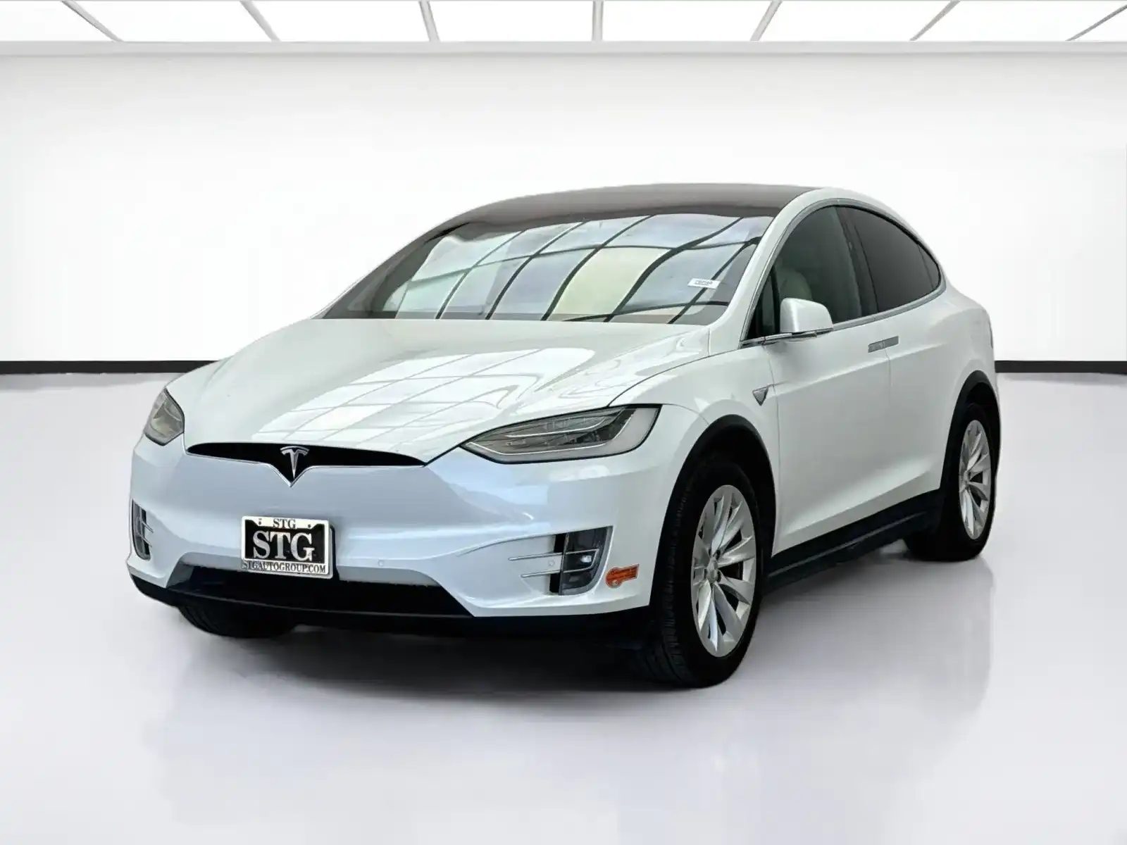 2020 Tesla Model X Long Range's photo