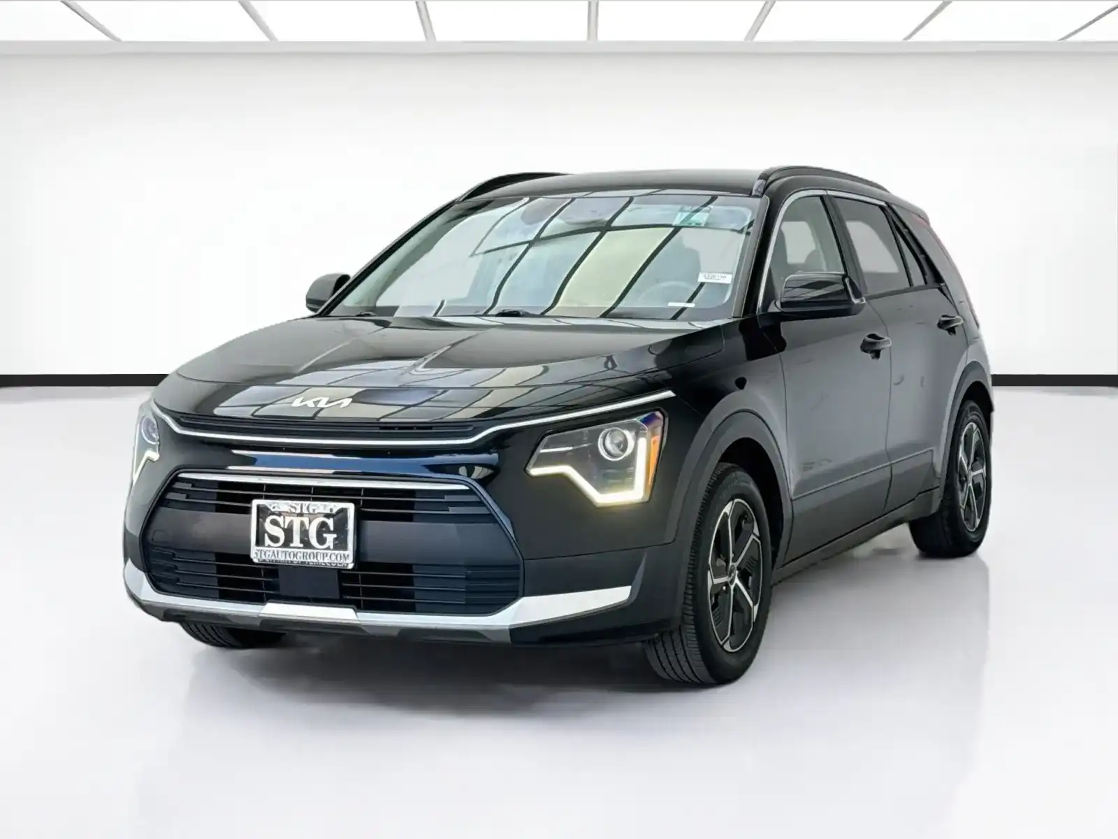 2023 Kia Niro Hybrid EX's photo