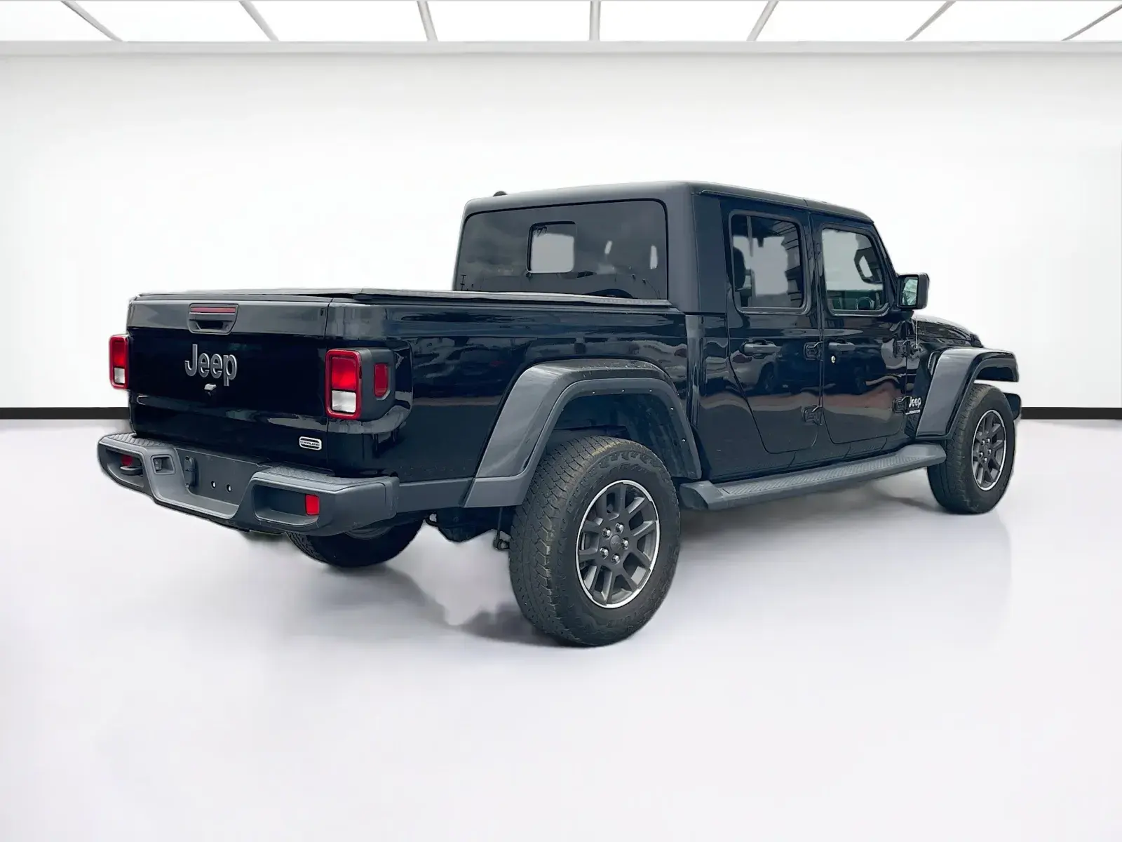 2023 Jeep Gladiator Overland photo 4