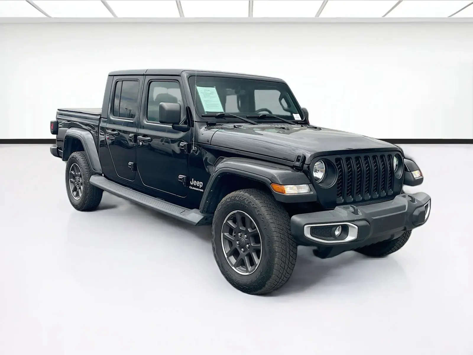 2023 Jeep Gladiator Overland photo 3