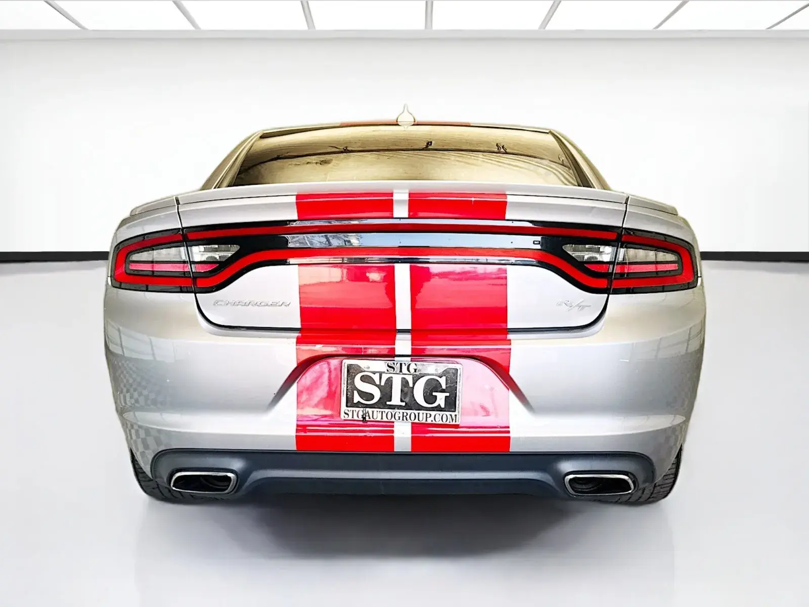 2017 Dodge Charger R/T photo 5
