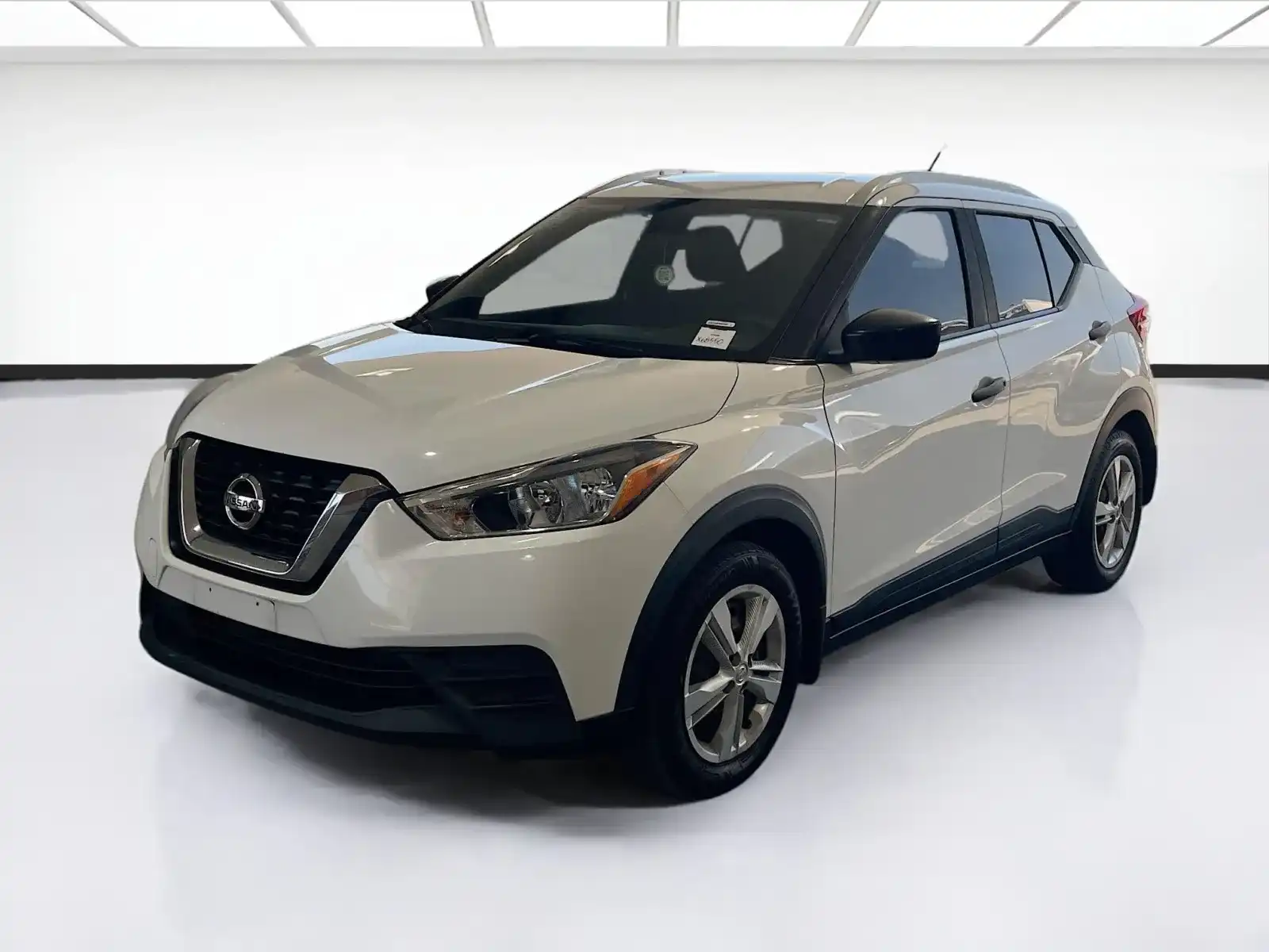 2019 Nissan Kicks 1.6 S's photo