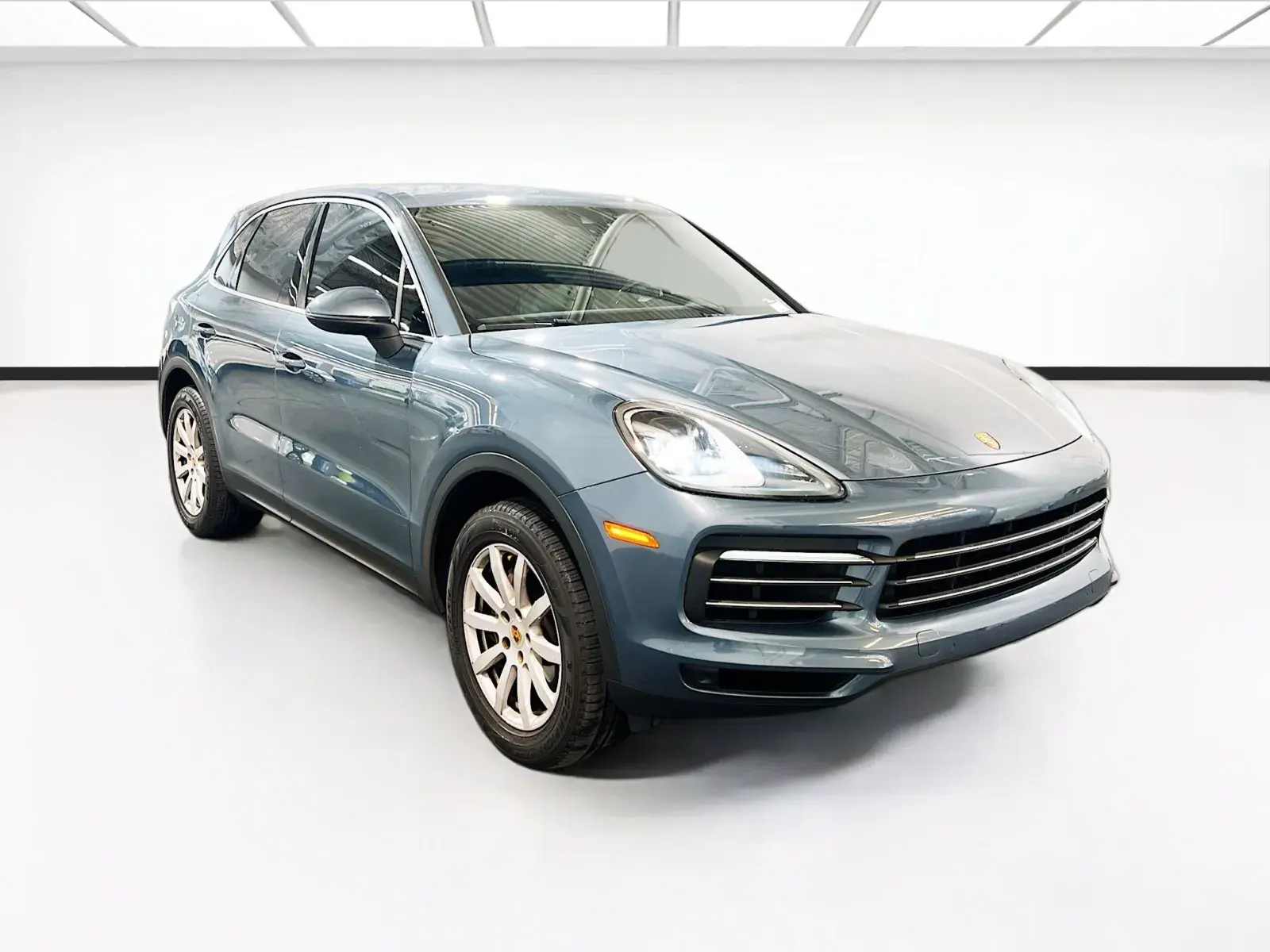 2019 Porsche Cayenne Base photo 3