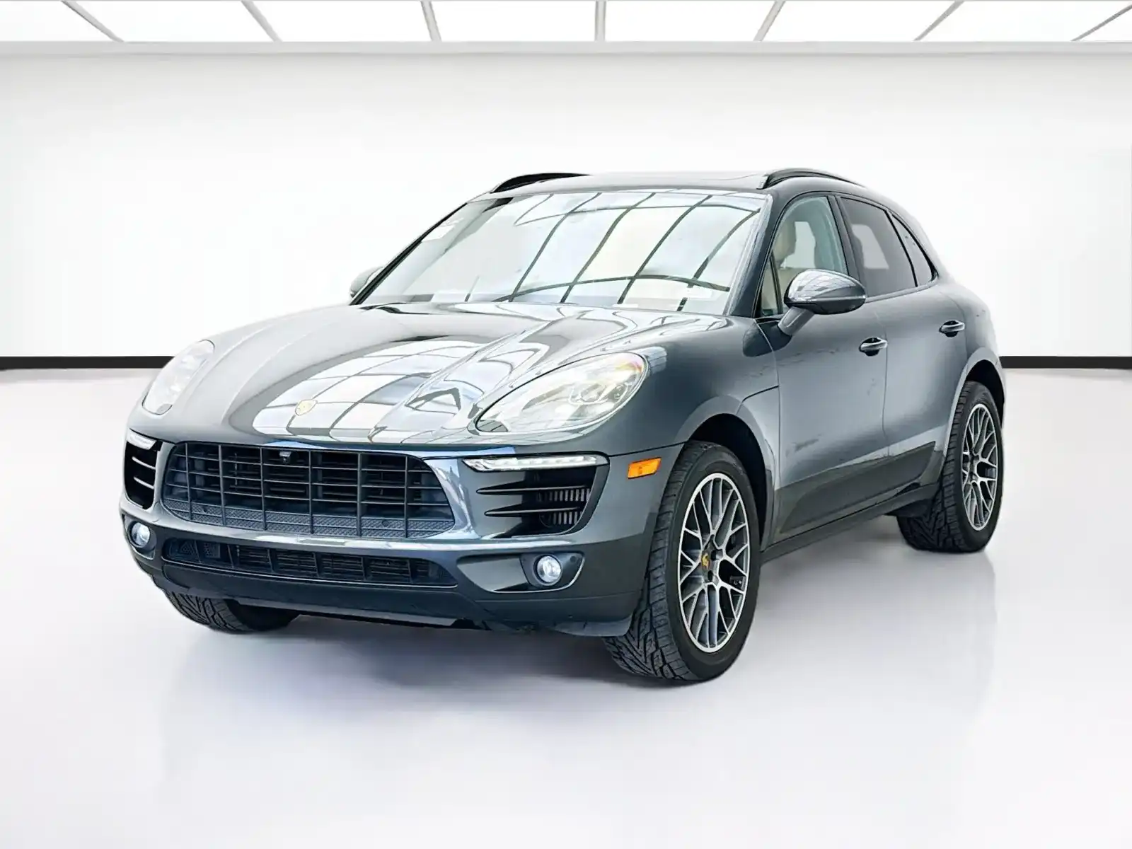 2017 Porsche Macan S's photo
