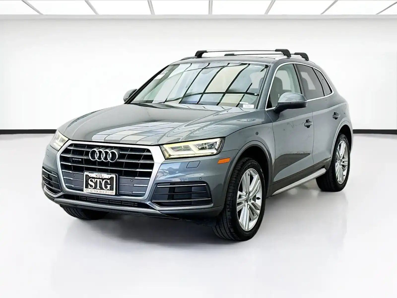 2018 Audi Q5 2.0T quattro S tronic Premium Plus's photo