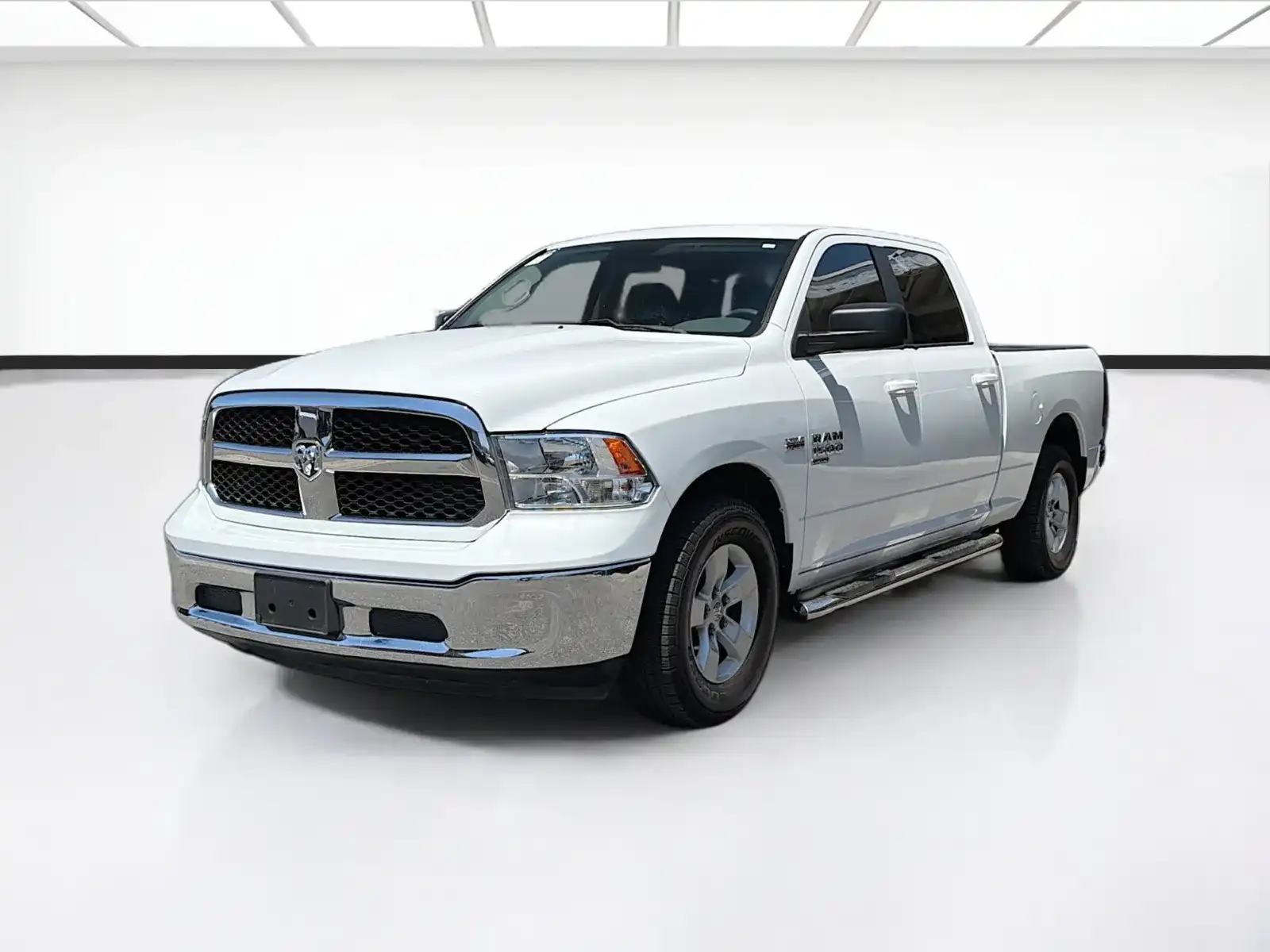 2020 RAM 1500 Classic SLT Crew Cab 6'4's photo