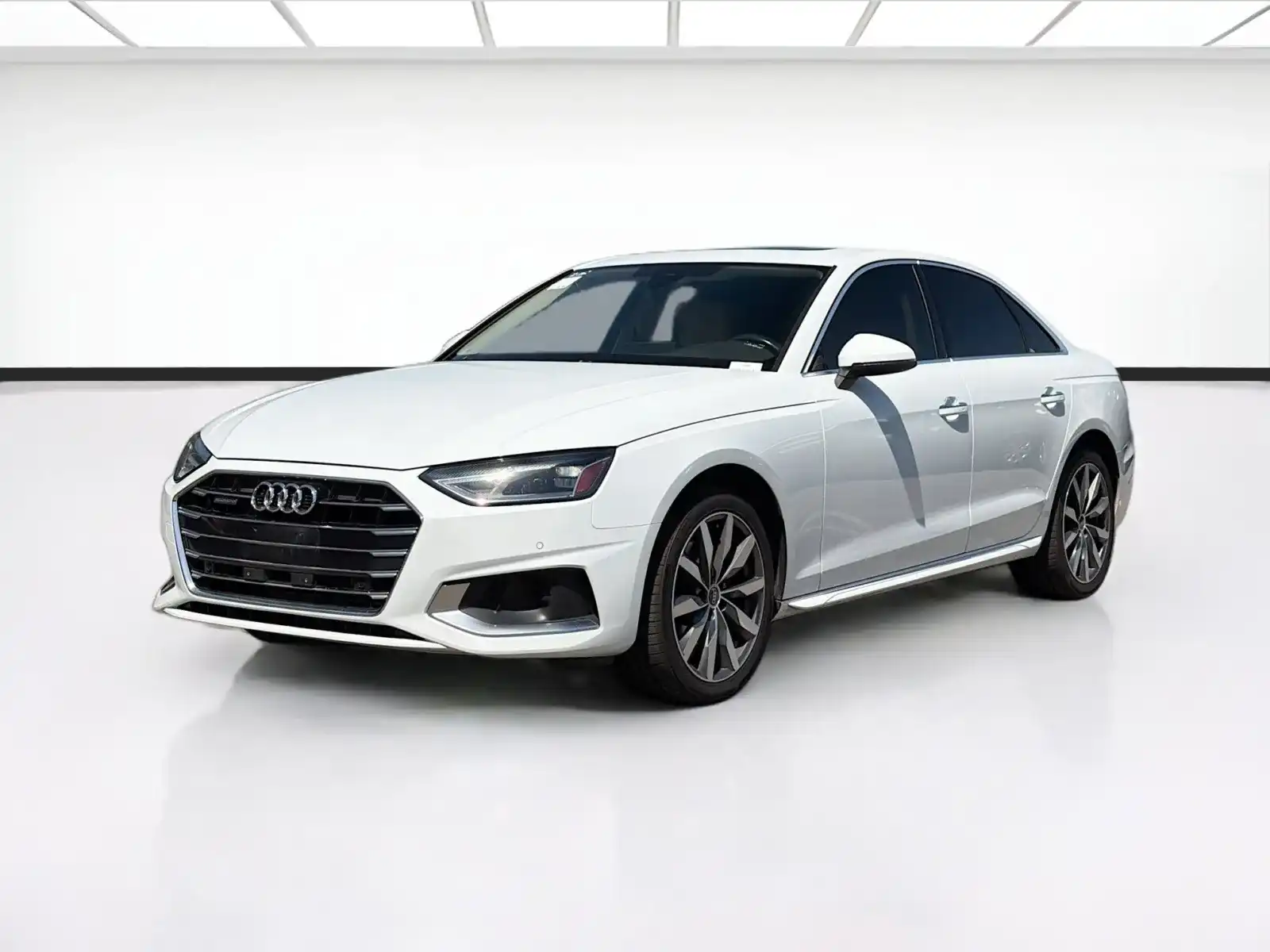2021 Audi A4 40 quattro S tronic Premium's photo