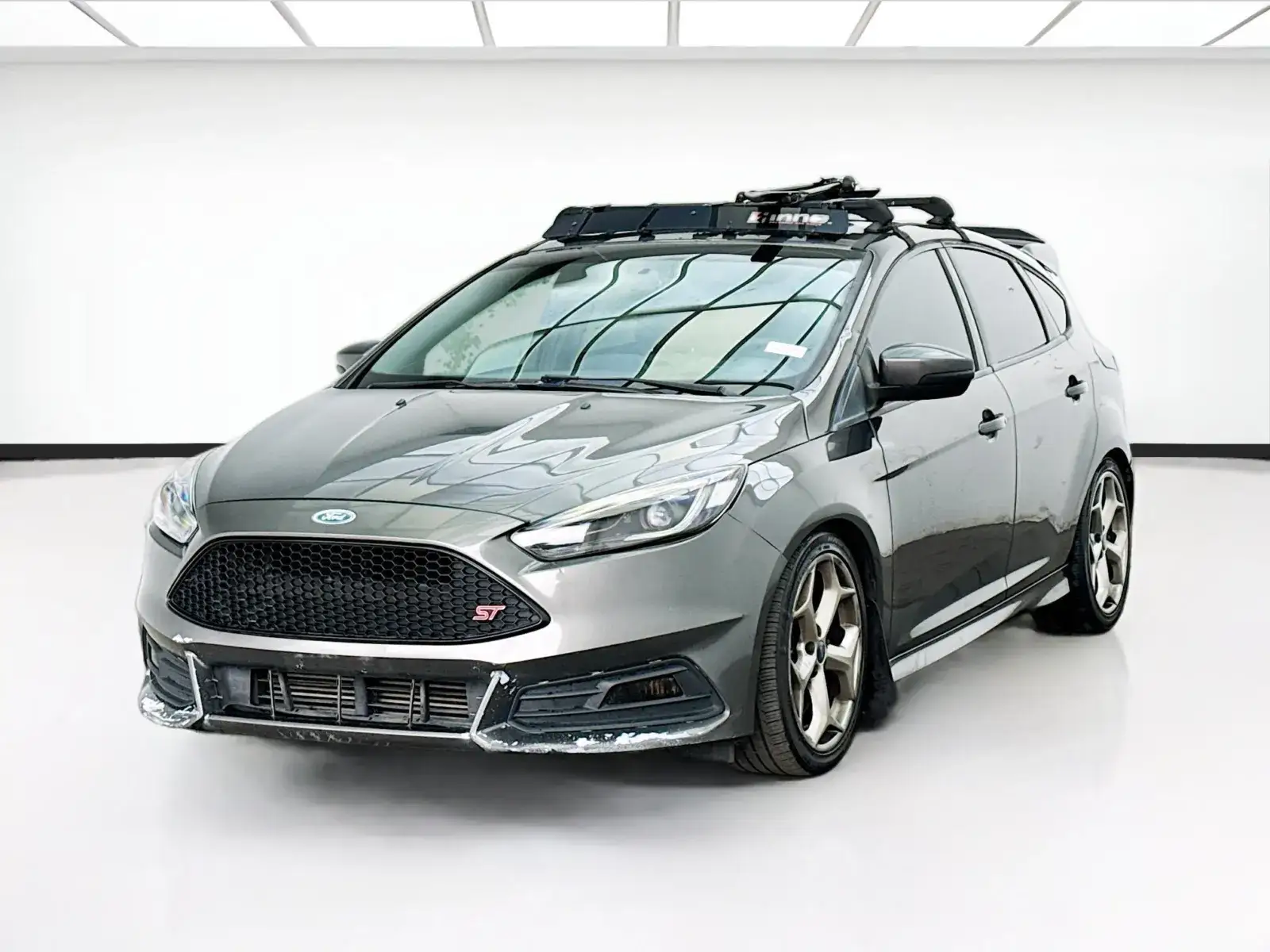 2016 Ford Focus 5 Door Hatch ST photo 1
