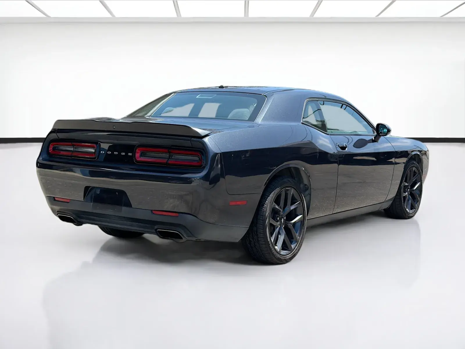 2019 Dodge Challenger SXT Auto photo 4