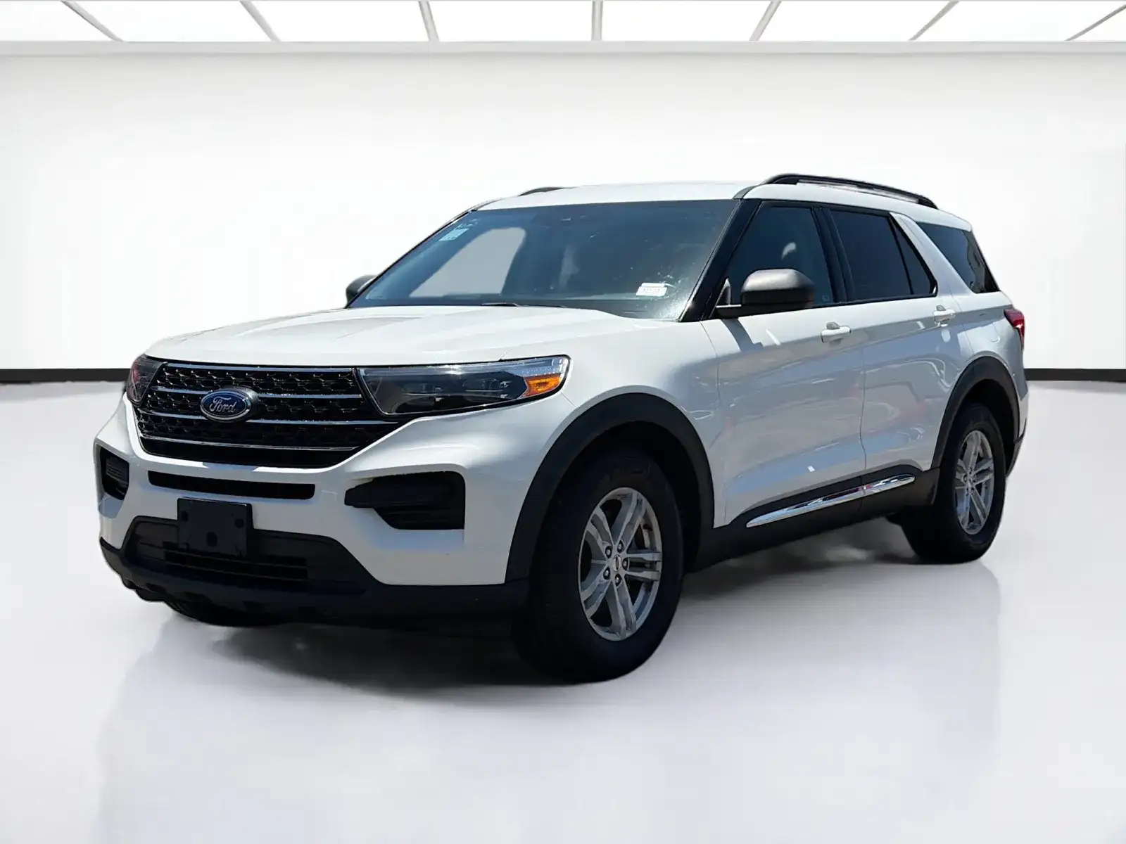 2023 Ford Explorer XLT RWD's photo
