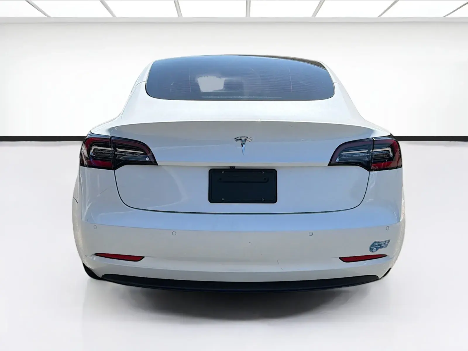 2021 Tesla Model 3 Standard Range Plus photo 5