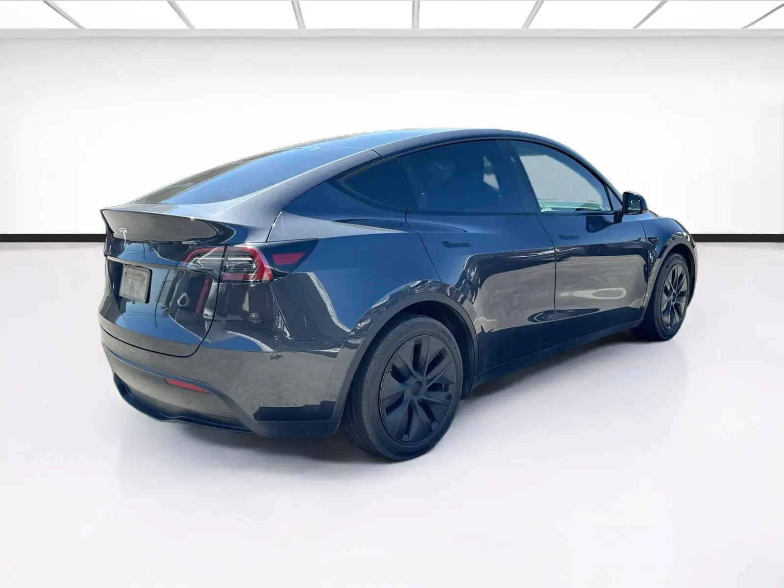 2024 Tesla Model Y Long Range RWD photo 4