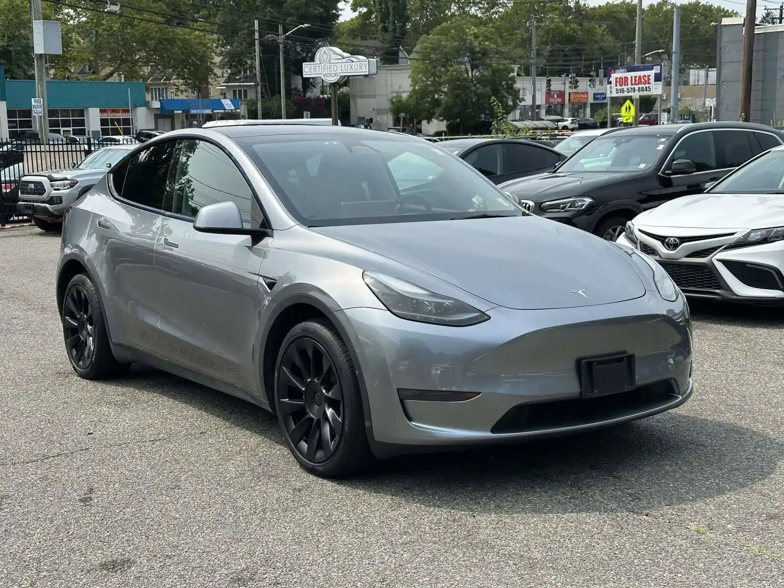 2024 Tesla Model Y Long Range Dual Motor All-Wheel Drive's photo