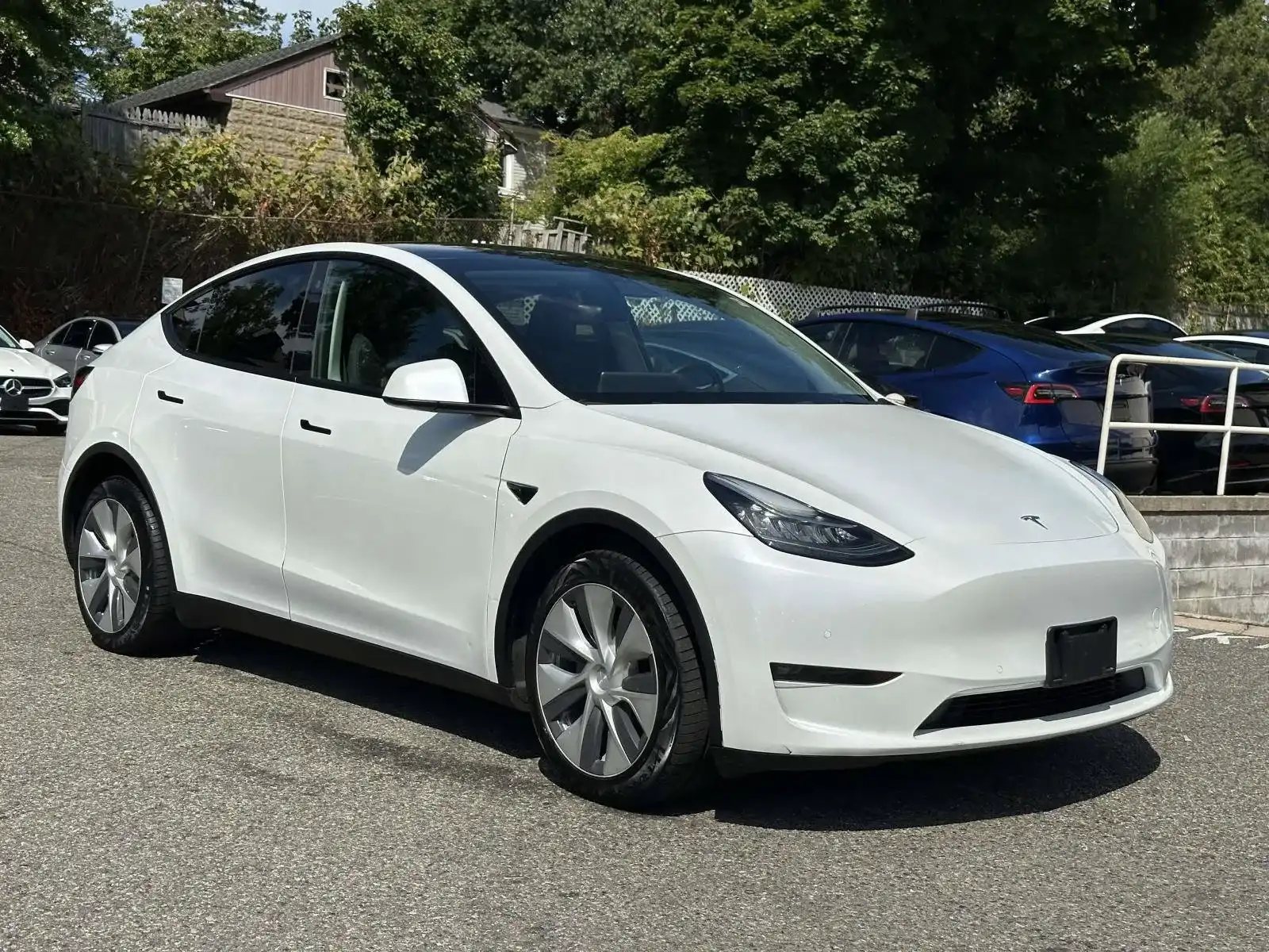 2022 Tesla Model Y Long Range Dual Motor AWD's photo