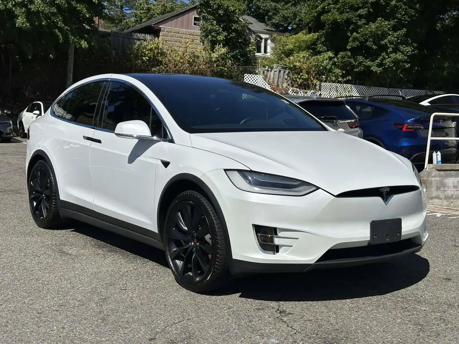 2020 Tesla Model X Long Range's photo