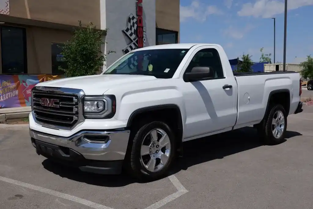 2017 GMC Sierra 2WD Regular Cab Standard Box's photo