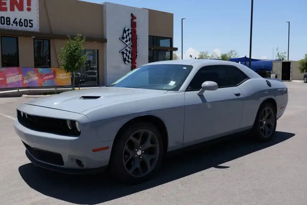 2021 Dodge Challenger SXT Auto's photo