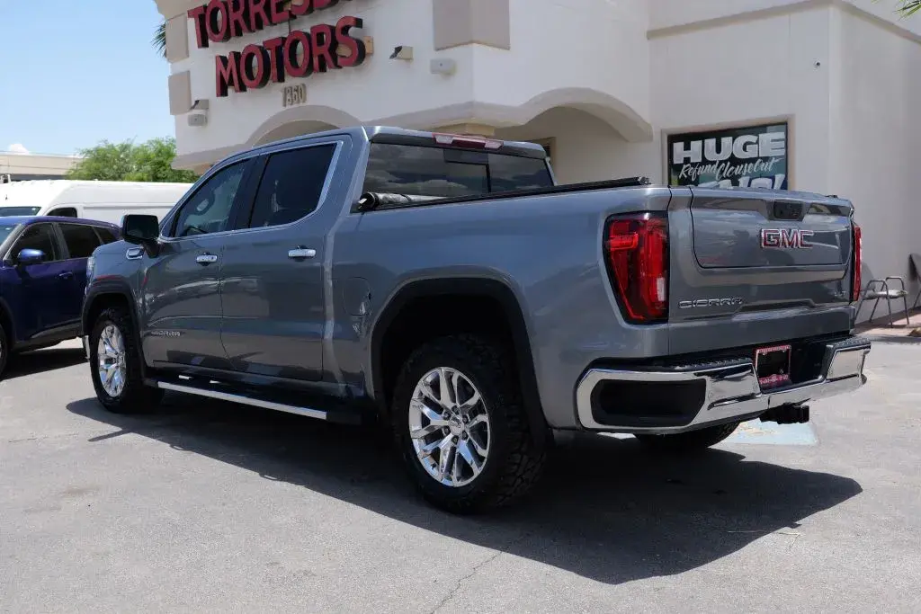 2020 GMC Sierra 2WD Crew Cab Short Box SLT photo 3