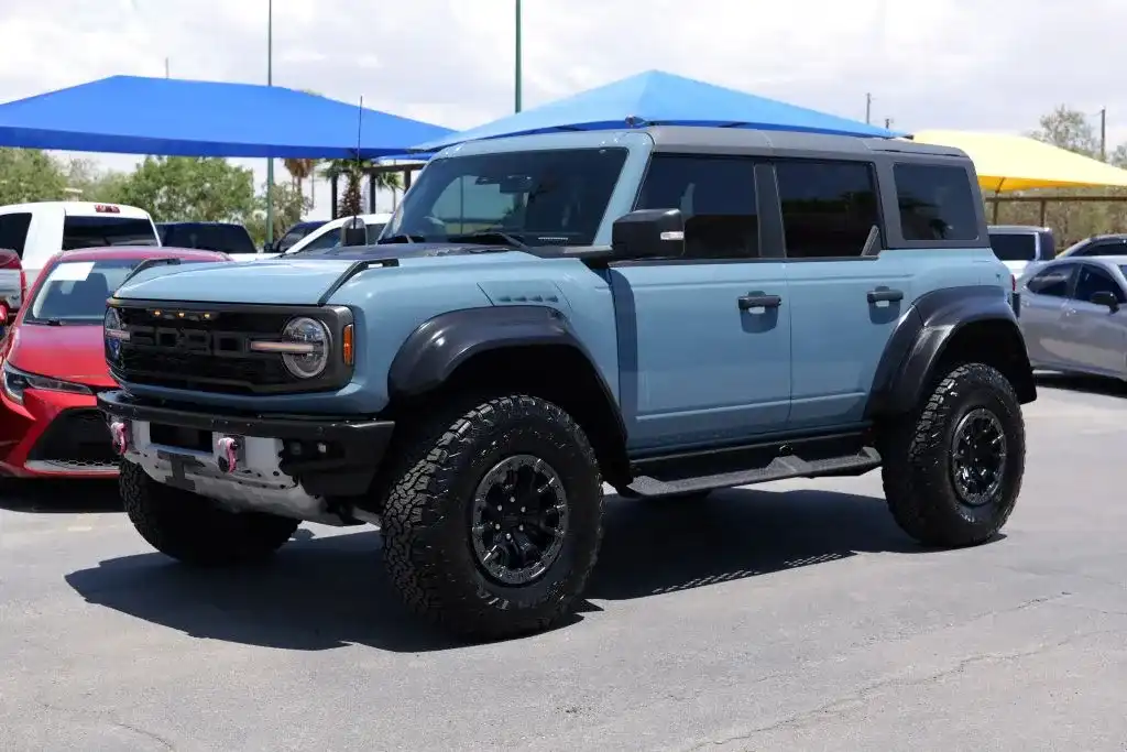 2023 Ford Bronco Raptor 4x4's photo