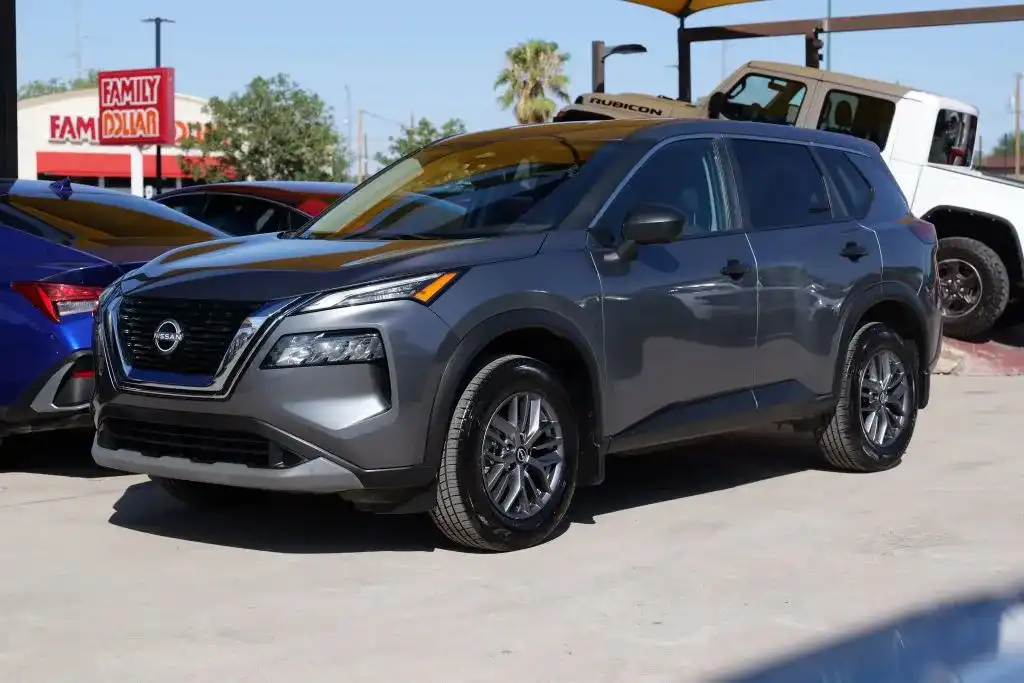 2023 Nissan Rogue S AWD's photo