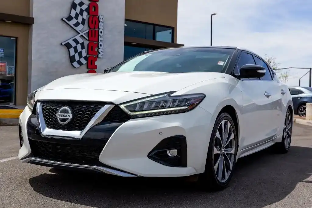 2022 Nissan Maxima Platinum's photo