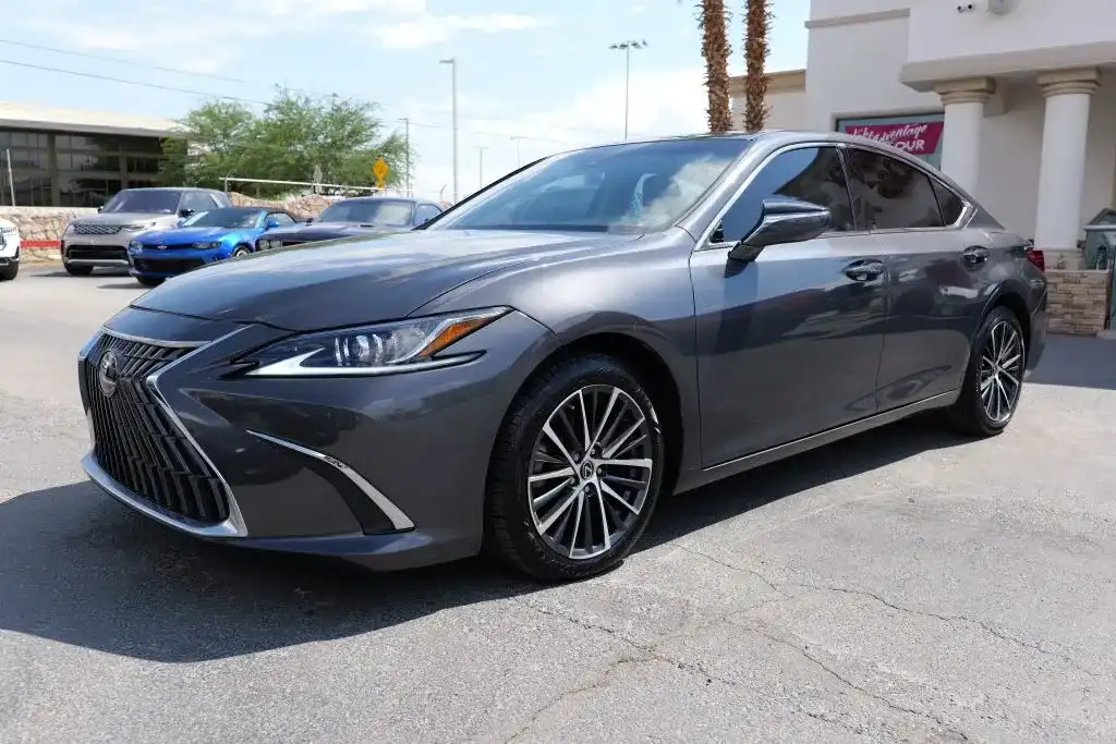 2022 Lexus ES 350 350's photo