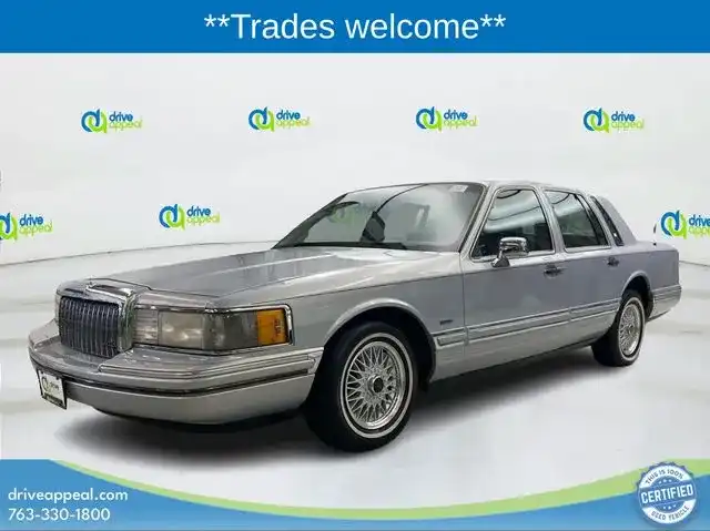 1994 Lincoln Town Car's photo