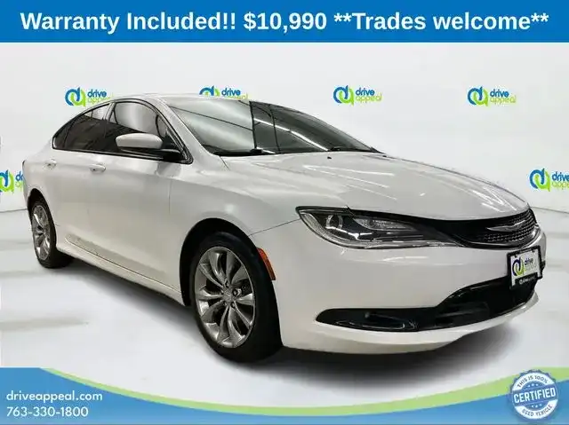 2015 Chrysler 200 S's photo
