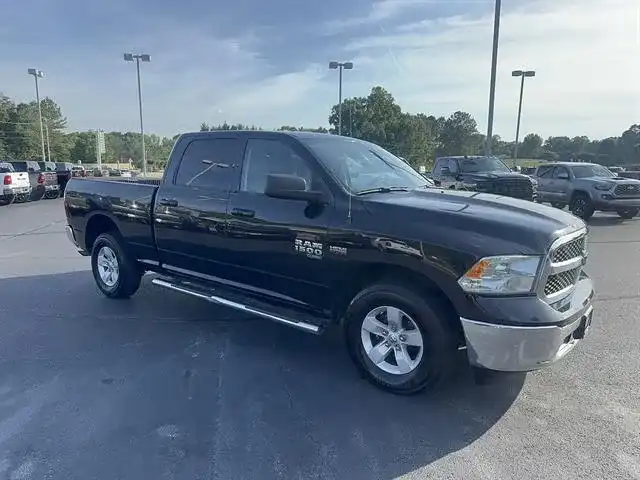 2021 RAM 1500 Classic SLT 4x4 Crew Cab 6'4's photo