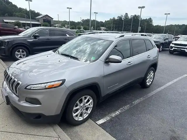 2016 Jeep Cherokee Latitude's photo