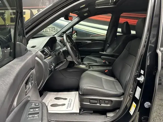 2023 Honda Passport 3.5 EX-L 4WD Auto photo 5