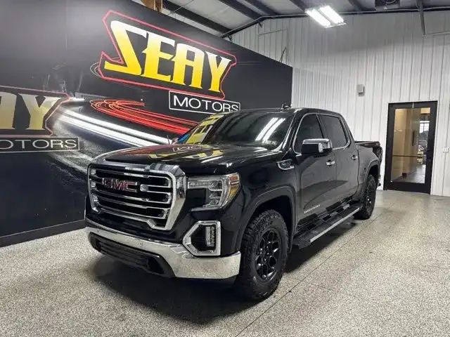 2020 GMC Sierra 4WD Crew Cab Short Box SLT's photo