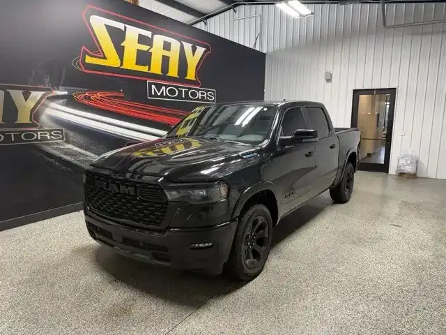 2025 RAM 1500 Big Horn/Lone Star 4x4 Crew Cab 5'7's photo
