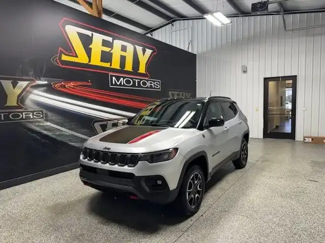 2025 Jeep Compass Trailhawk 4WD's photo