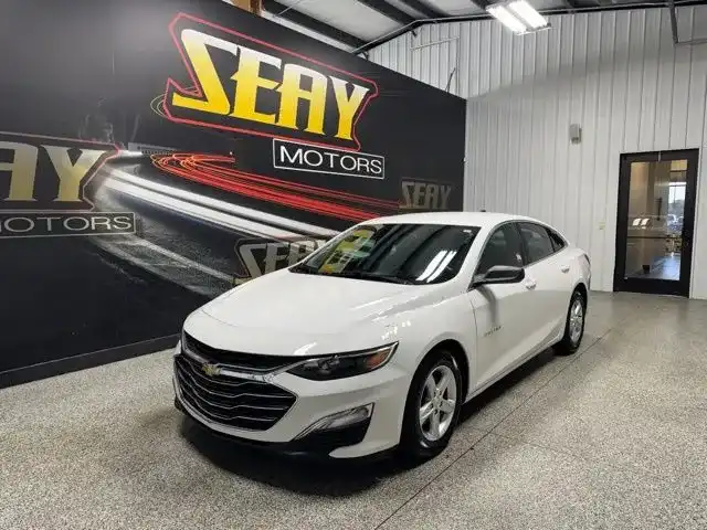 2022 Chevrolet Malibu 1LS's photo