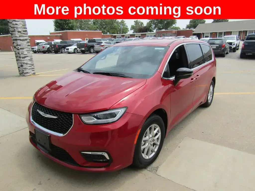 2025 Chrysler Pacifica Select photo 1
