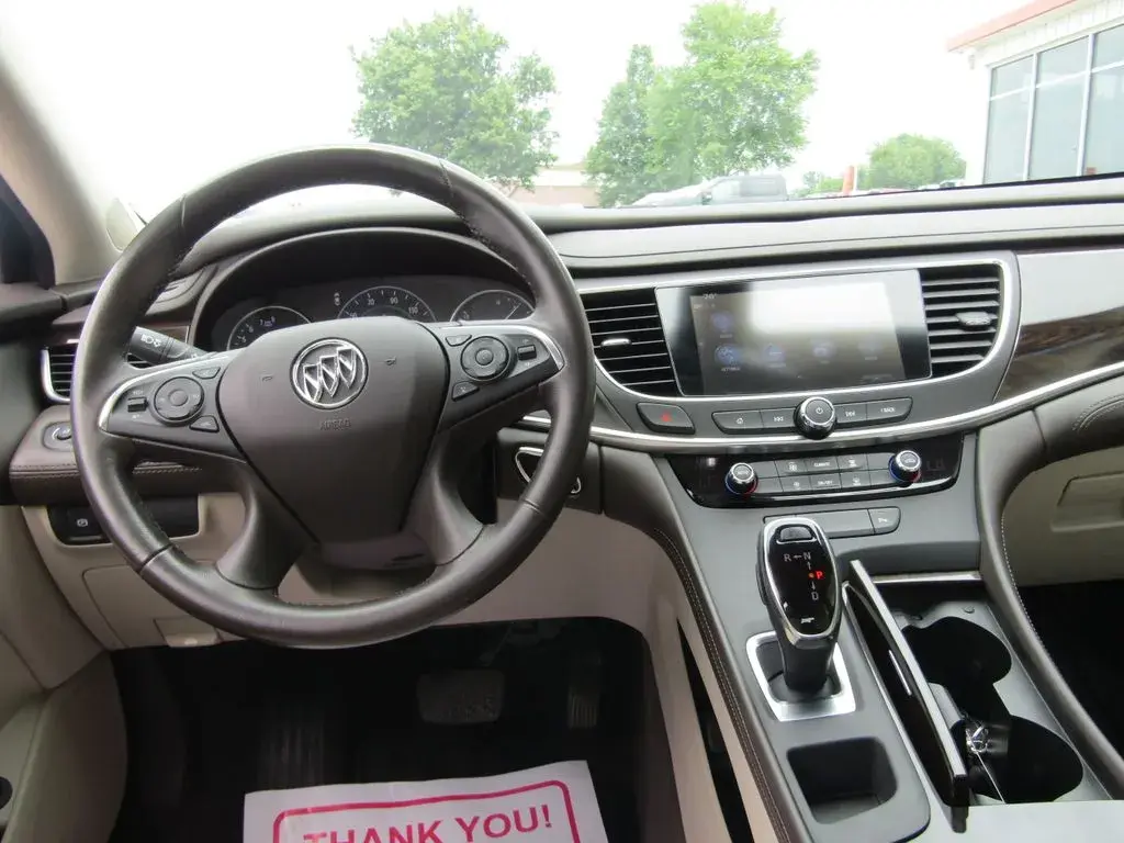 2017 Buick LaCrosse Preferred photo 5