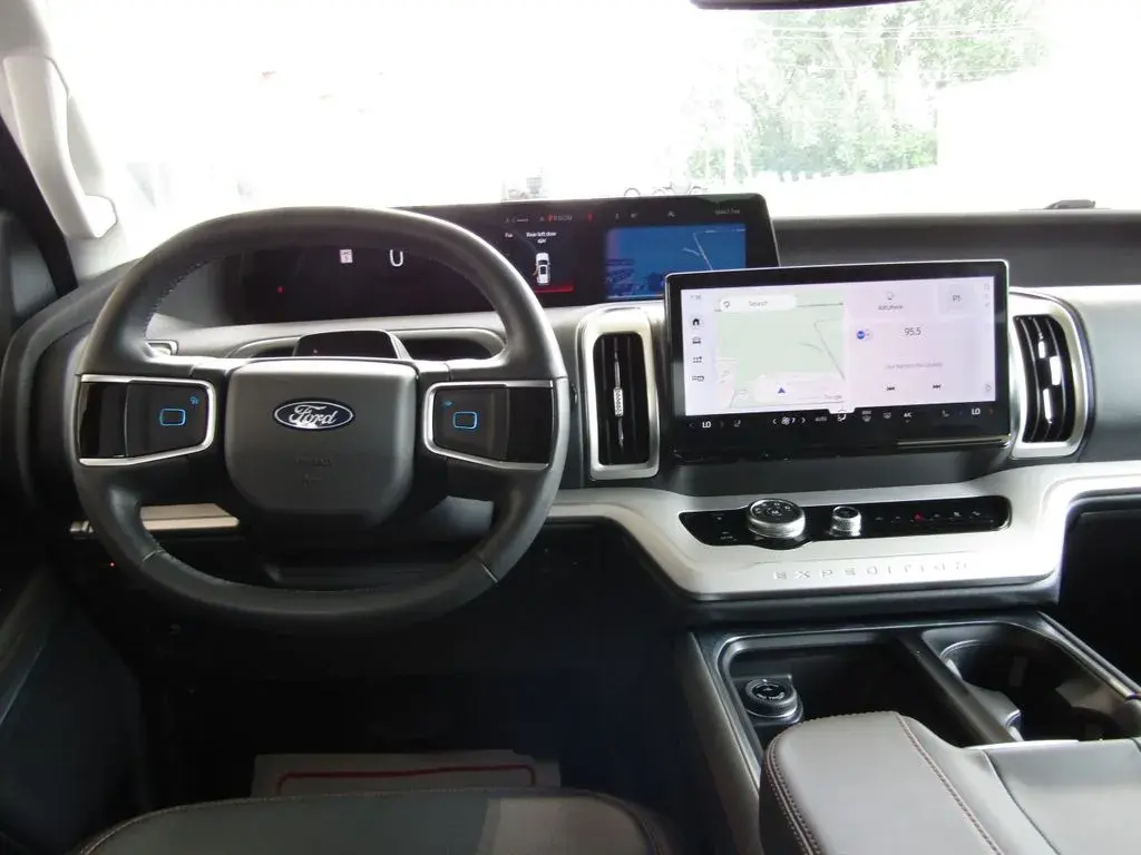 2025 Ford Expedition Active MAX 4x4 photo 5