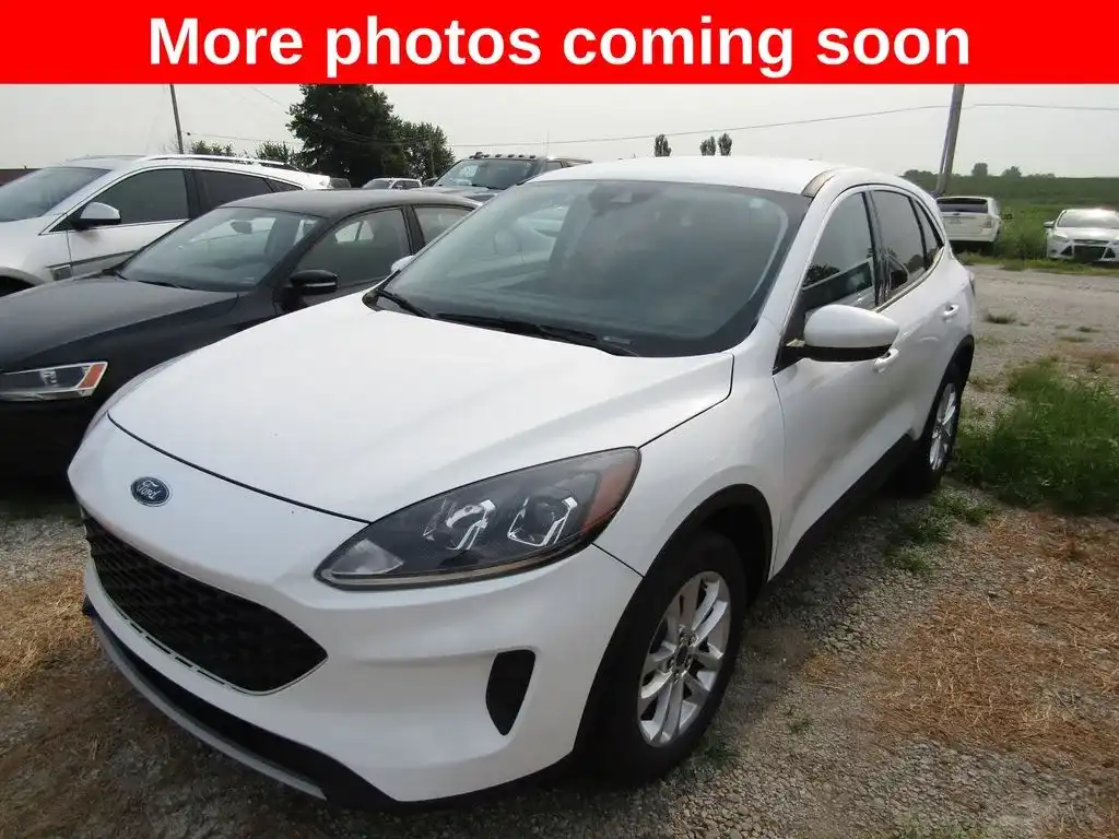2021 Ford Escape SE FWD's photo