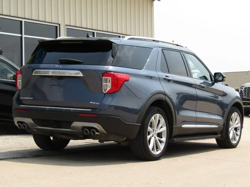 2021 Ford Explorer Platinum 4WD photo 3