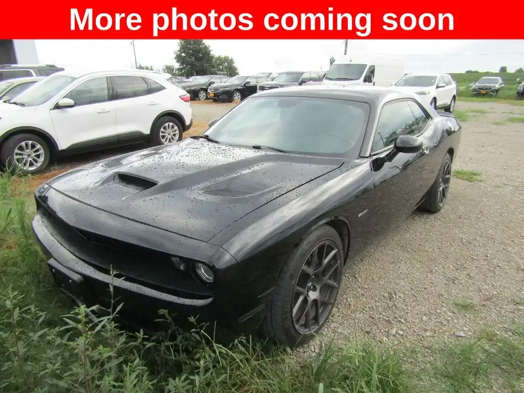 2018 Dodge Challenger R/T's photo