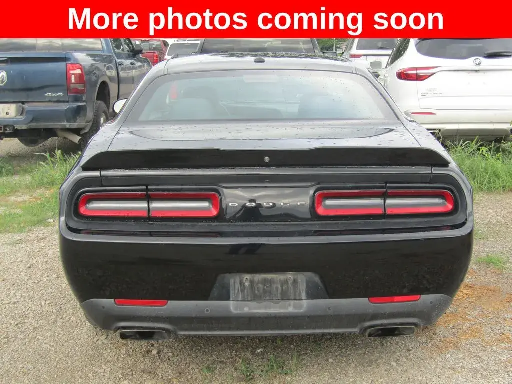 2018 Dodge Challenger R/T photo 4