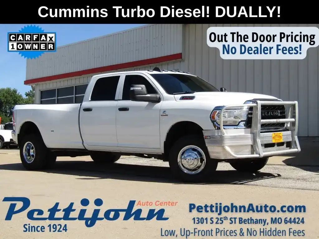 2024 RAM 3500 Tradesman 4WD Crew Cab LWB's photo