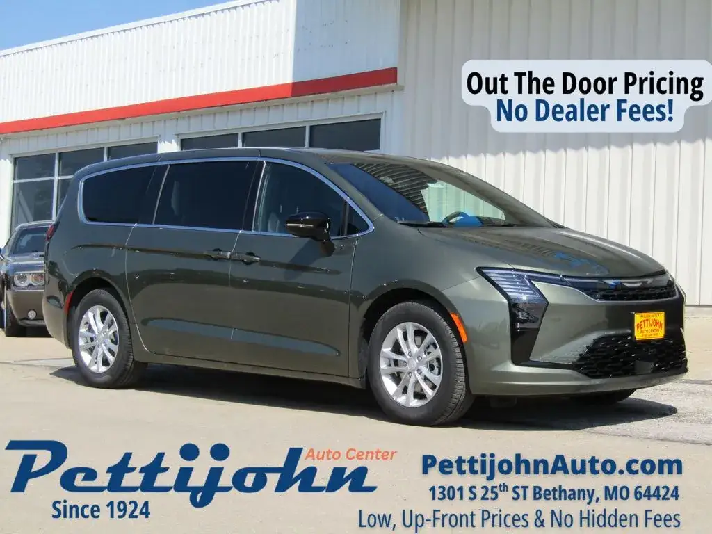 2027 Chrysler Pacifica Select photo 1