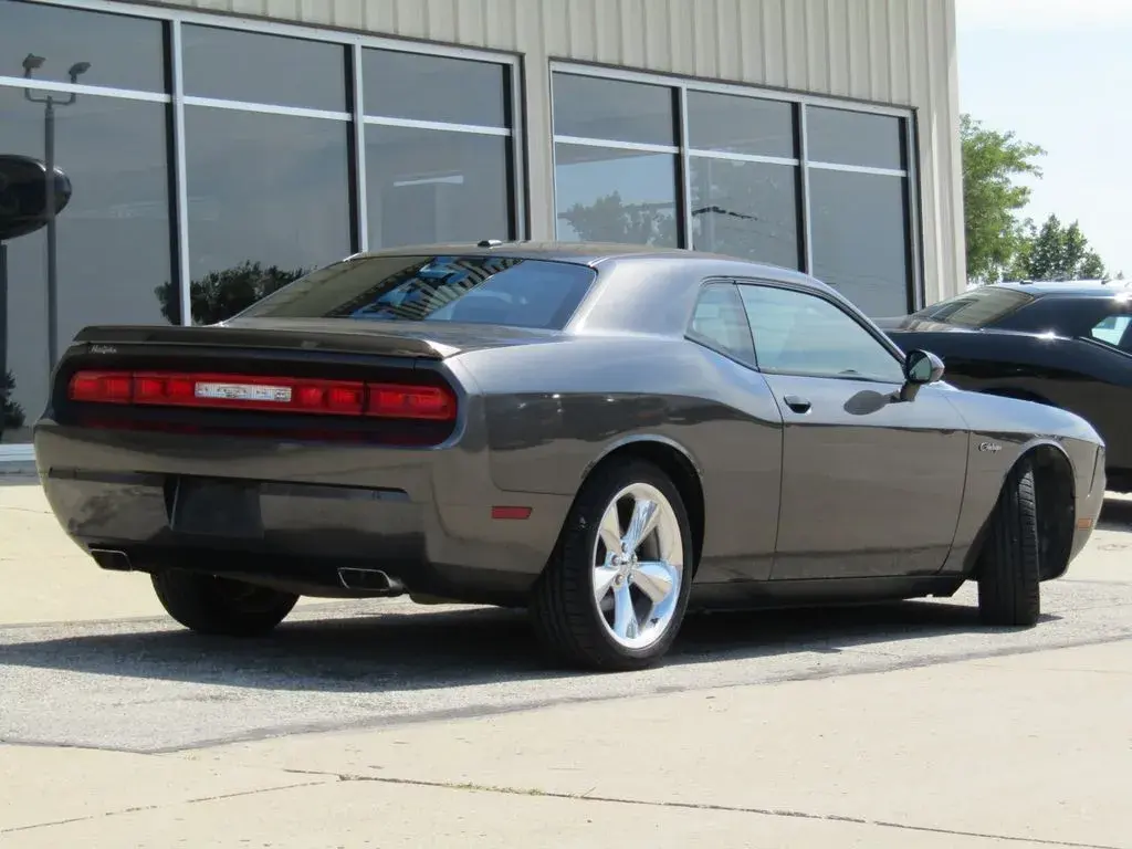 2014 Dodge Challenger R/T Classic photo 3