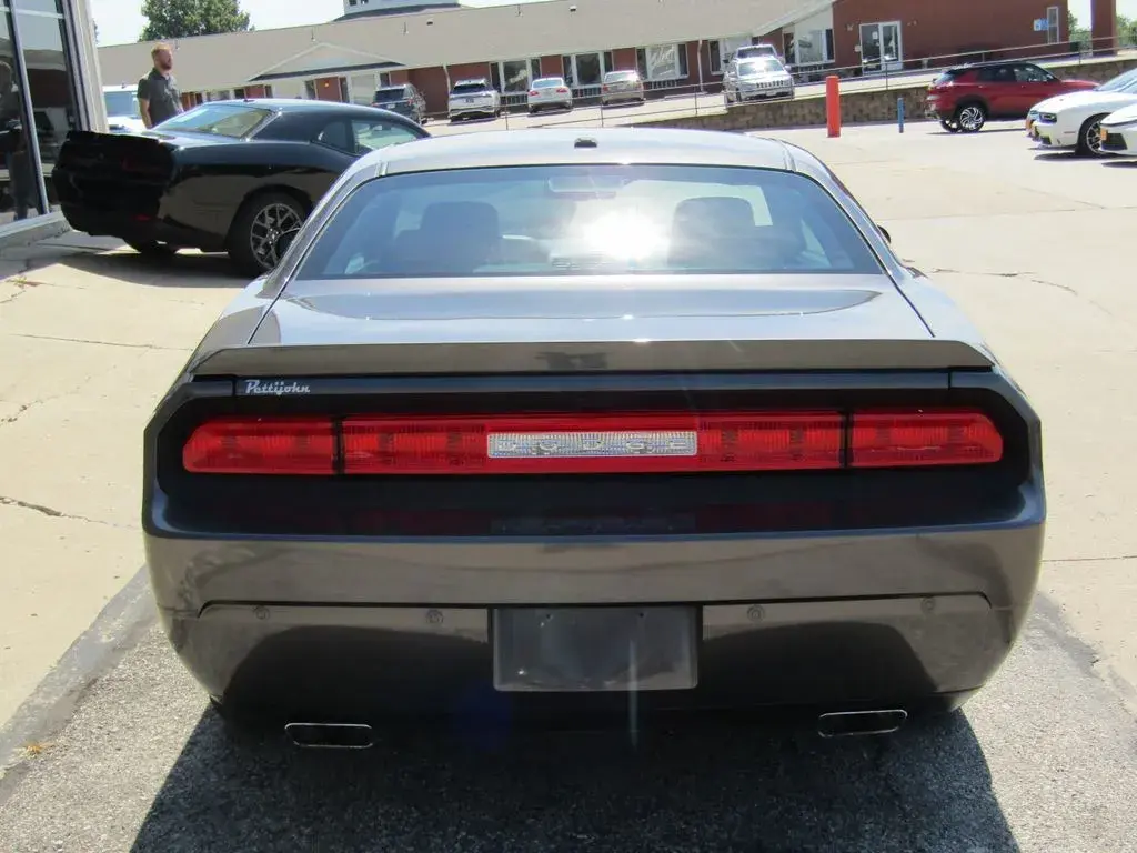 2014 Dodge Challenger R/T Classic photo 4