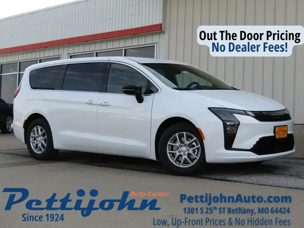 2027 Chrysler Pacifica Select's photo