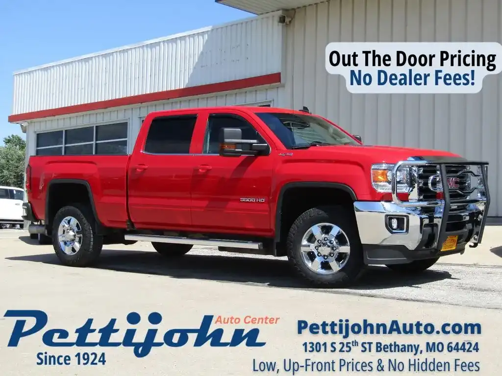 2016 GMC Sierra SLE 4WD Crew Cab Standard Box's photo