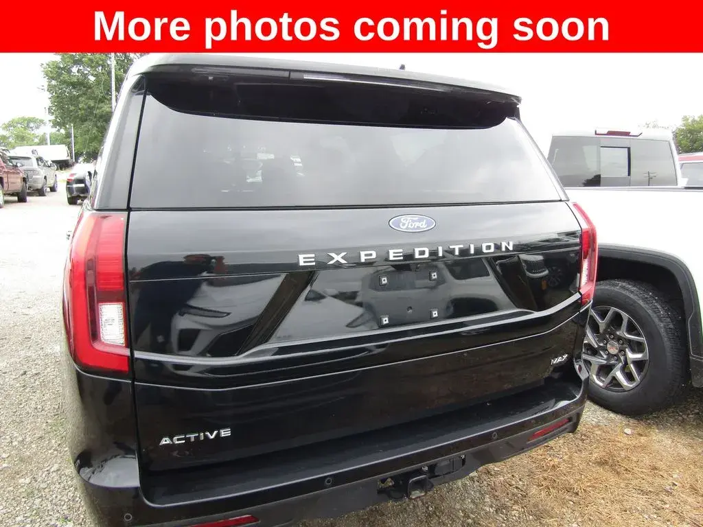 2025 Ford Expedition Active 4WD MAX photo 4