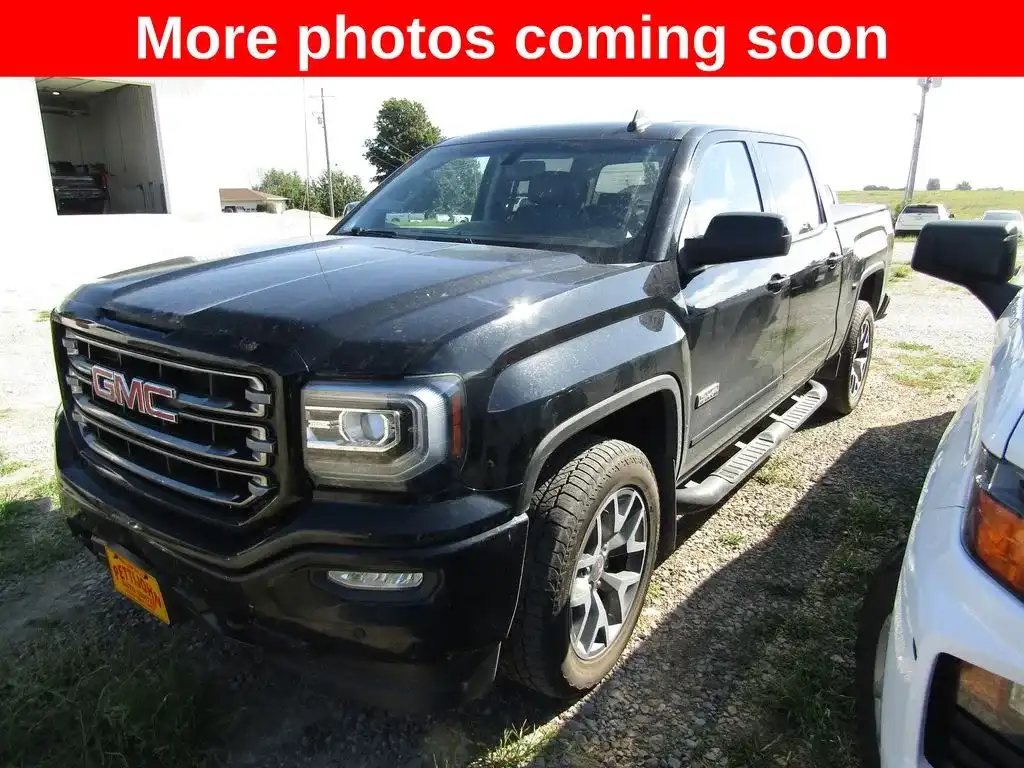 2018 GMC Sierra SLT 4WD Crew Cab Short Box's photo